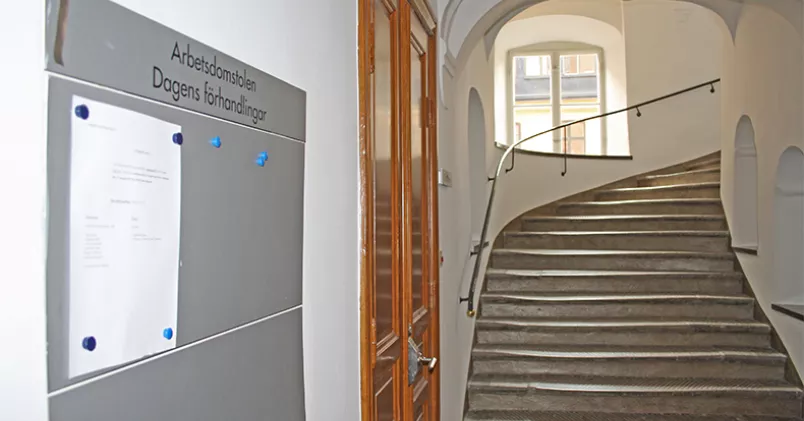 Dagens förhandling i Arbetsdomstolen rörde Unionens stämning mot SVT efter att en anställd förflyttats på grund av ett uttalande på Facebook. Kollega