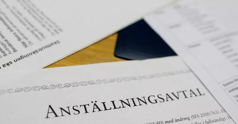 Det är viktigt att du har koll på om det finns kollektivavtal på din arbetsplats och vilket avtal som gäller. Anställningsavtal.