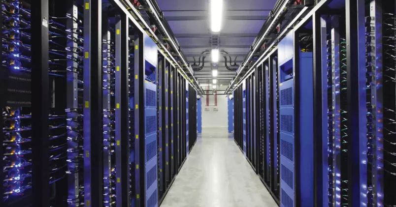Interiör från Facebooks serverhall i Luleå. TT