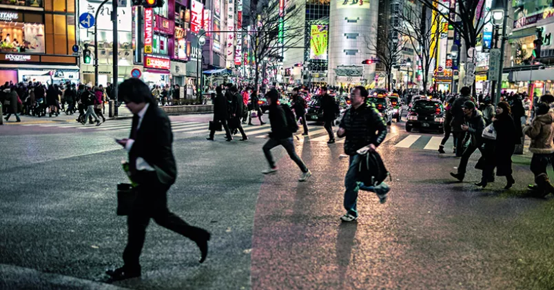 I Japan viger anställda sina liv åt arbetsgivaren. Arbetsdagarna är extremt långa och semestern kort. Johnér
