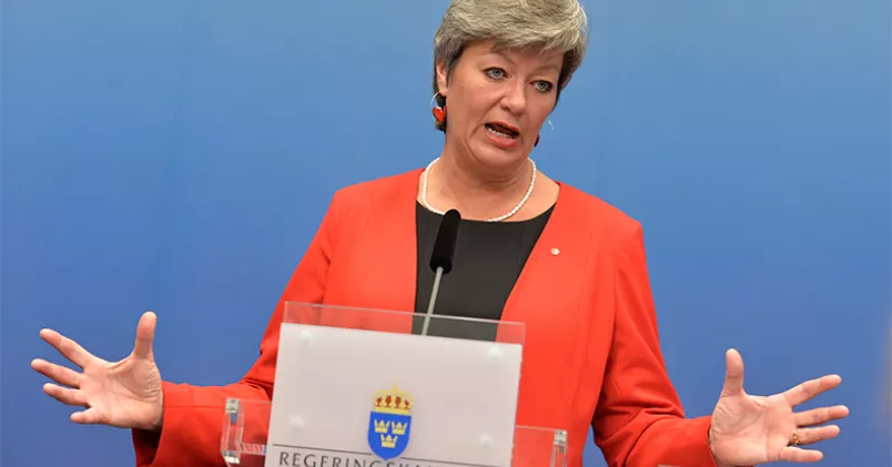 Arbetsmarknadsminister Ylva Johansson vid en pressträff i Rosenbad. Jonas Ekströmer / TT