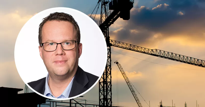 I dag är det är parterna inom Industriavtalet som sätter märket. Att frångå det är inte nyckeln till jämställda löner, skriver Martin Linder. Colourbox/Camilla Svensk