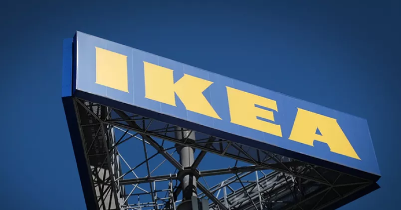 På Inter Ikea System finns 700 anställda, varav en majoritet i Holland. I Sverige arbetar de flesta i Helsingborg. Nu har 54 anställda i Sverige och 41 i Holland tackat ja till erbjudandet.