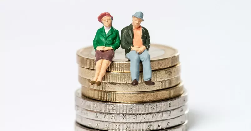 Att arbeta halvtid från 61 års ålder ger bara 360 kronor mindre i pension. Shuterstock