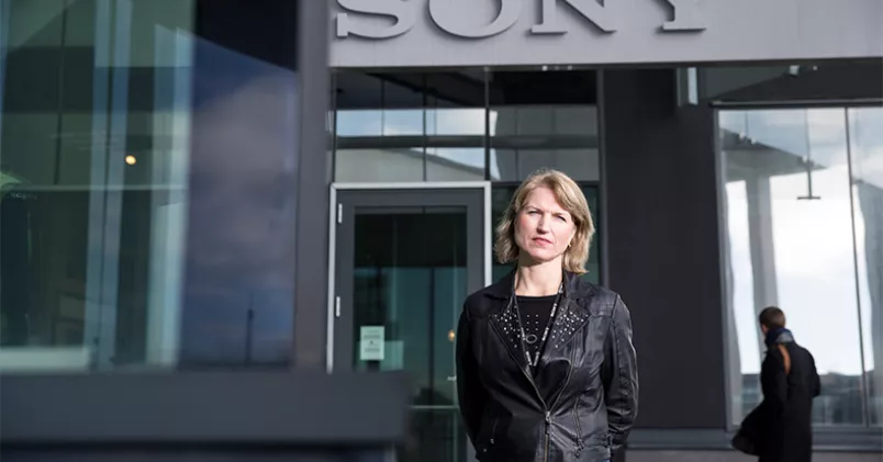 "Jag är inte särskilt medievan, så det har varit en utmaning att prata med journalister", säger Lene Eriksson, ordförande för 748 Unionenmedlemmar på Sony Mobile i Lund. André de Loisted