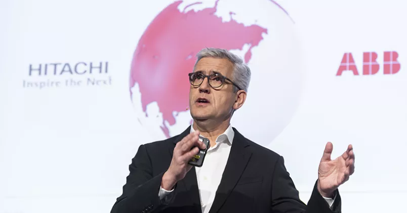 Ulrich Spiesshofer, vd på ABB, under presskonferens om att ABB säljer enheten "Power Grid" till japanska Hitachi. Foto: Ennio Leanza/TT/AP
