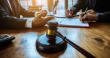 För att få bilda bolag och genast få bidrag räcker det med 25 000 kronor och några klick på internet, säger Unionens ombudsman Gunilla Krieg. Shutterstock
